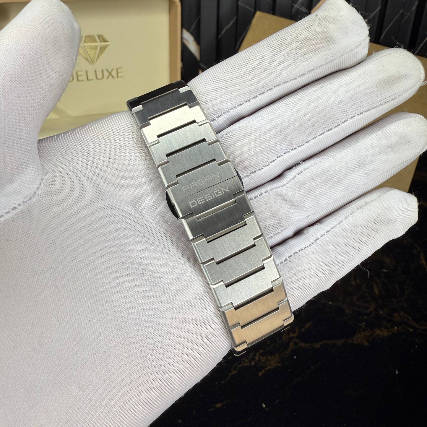 stratum(silver white)