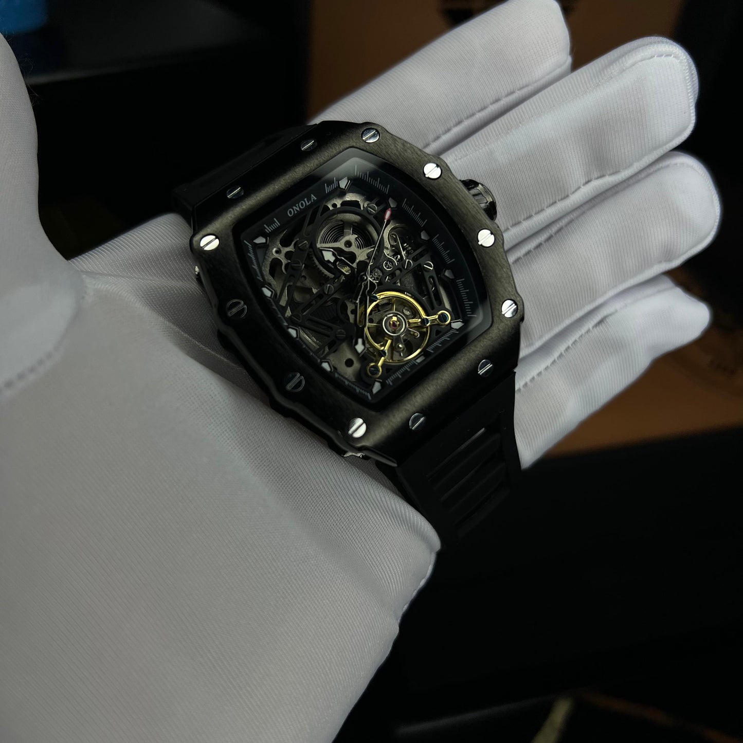 ONOLA_tourbillon_bl